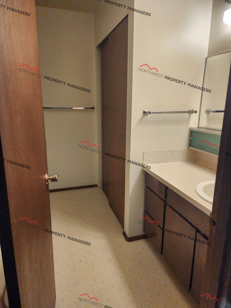 Apartment for rent at 610 Pioneer Ave E 1-24, Montesano, WA 98563