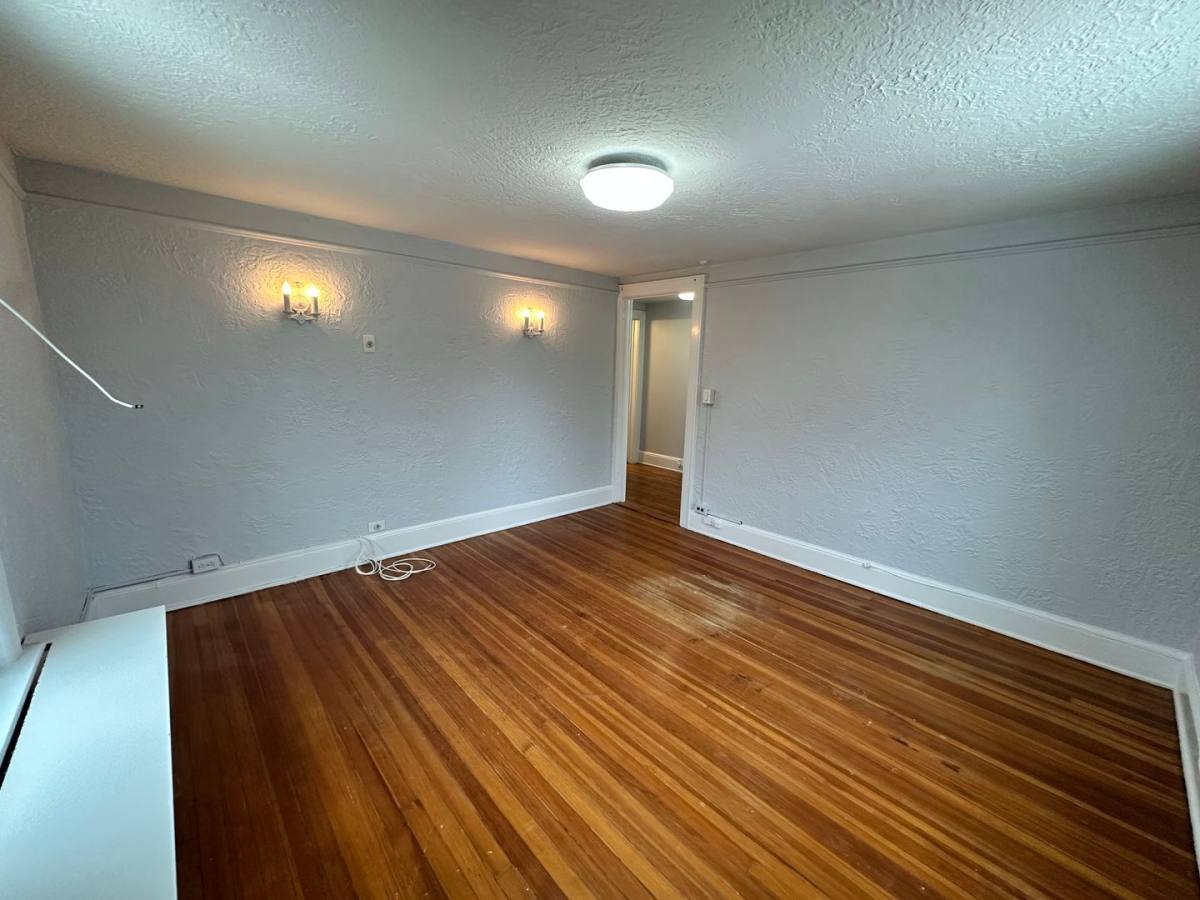 Apartment for rent at 1621 Harrison Ave, Mamaroneck, NY 10543