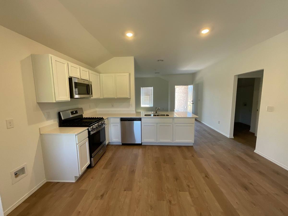 House for rent at 2022 Chandler Meadows Dr, Chandler, OK 74834