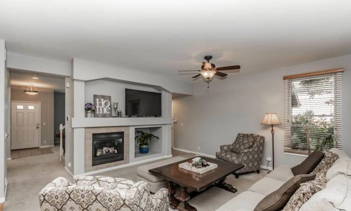 House for rent at 18224 Harney St, Elkhorn, NE 68022