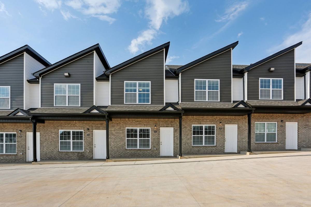 Apartment for rent at 2815 Trenton Rd, Clarksville, TN 37040
