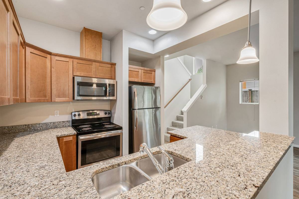 Townhouse for rent at 16503 6th Ave W #C4, Lynnwood, WA 98037