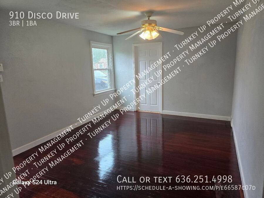 House for rent at 910 Disco Dr, Saint Louis, MO 63135