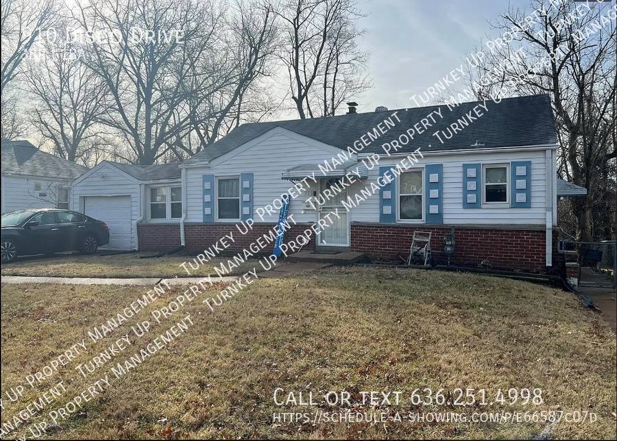 House for rent at 910 Disco Dr, Saint Louis, MO 63135