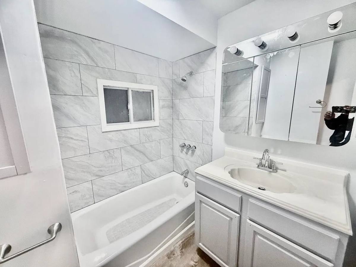 Townhouse for rent at 1150 Bailey Ave, Buffalo, NY 14206