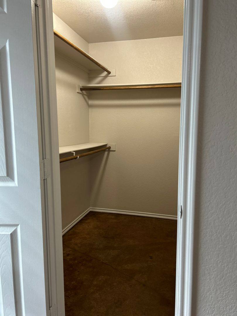 House for rent at 408 Oak St, Burleson, TX 76028