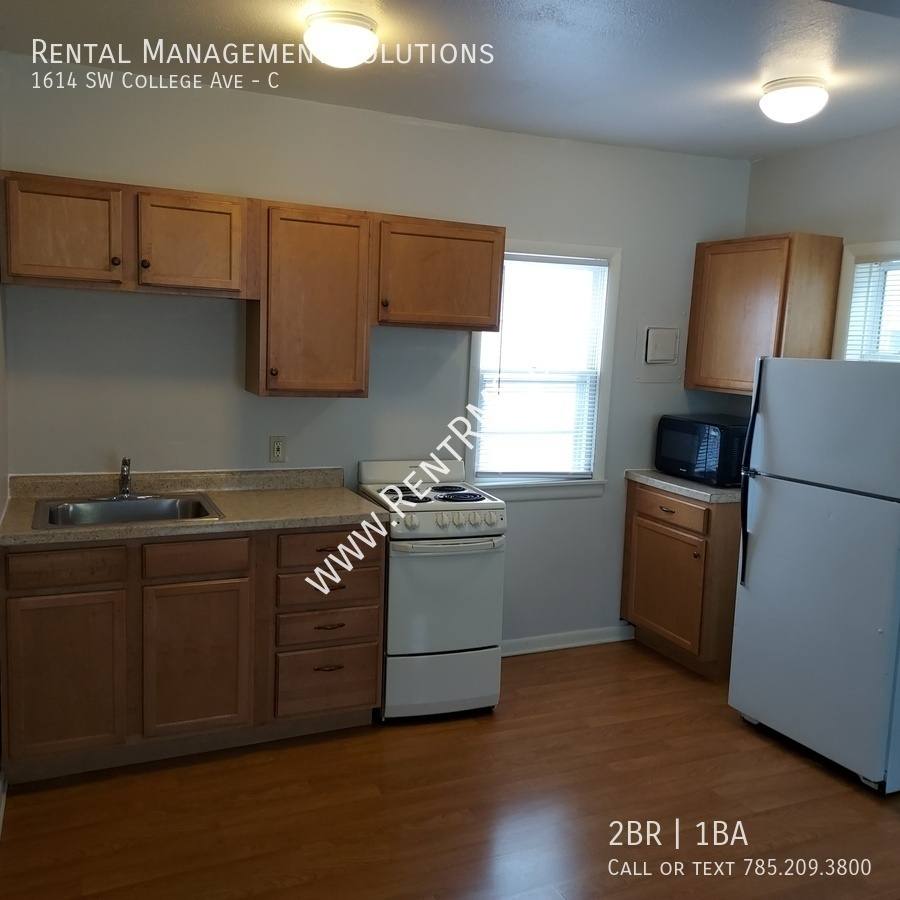Apartment for rent at 1614 SW College Ave #C, Topeka, KS 66604