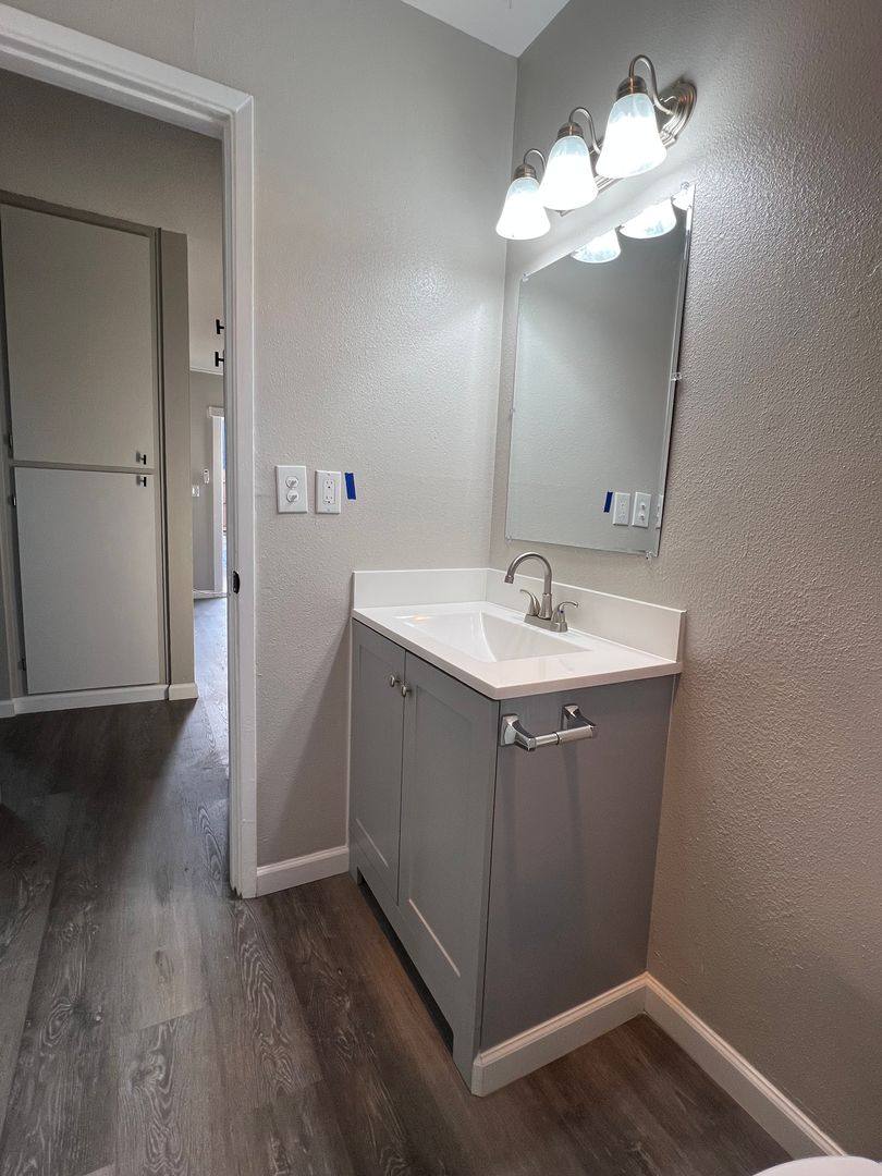 919 Pine St, Central Point, OR 97502 - Apartment for Rent - Image 6