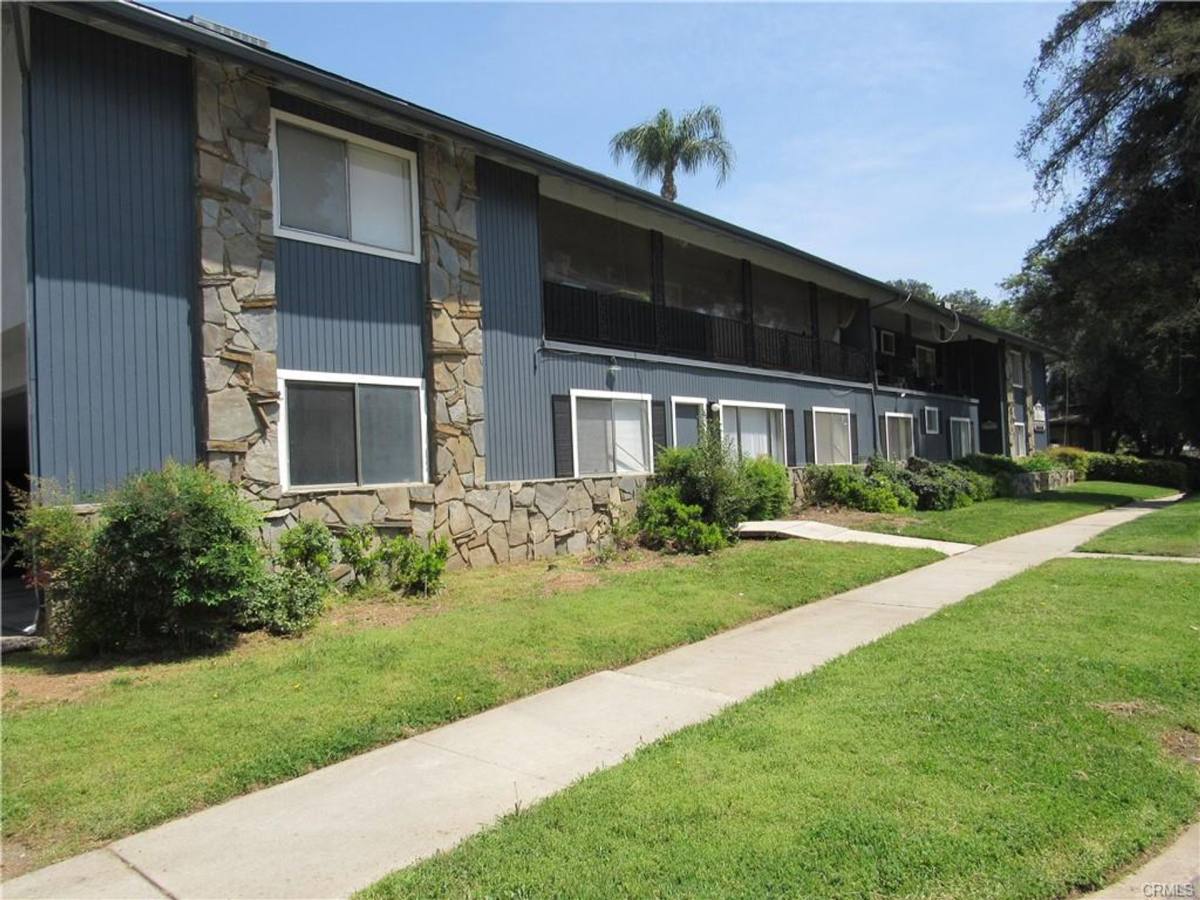 Apartment for rent at 30 N Ash St, Redlands, CA 92373