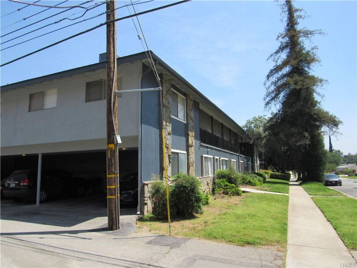 Apartment for rent at 30 N Ash St, Redlands, CA 92373