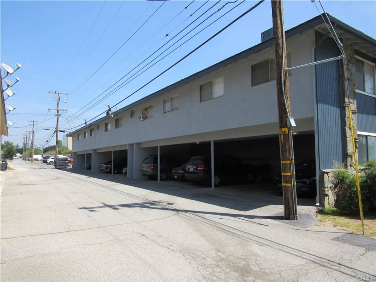 Apartment for rent at 30 N Ash St, Redlands, CA 92373