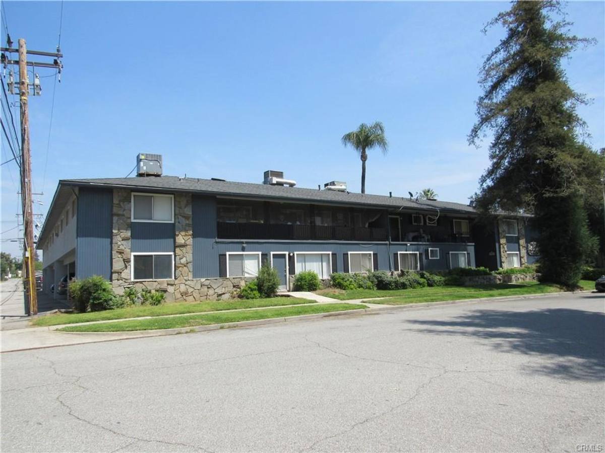 Apartment for rent at 30 N Ash St, Redlands, CA 92373