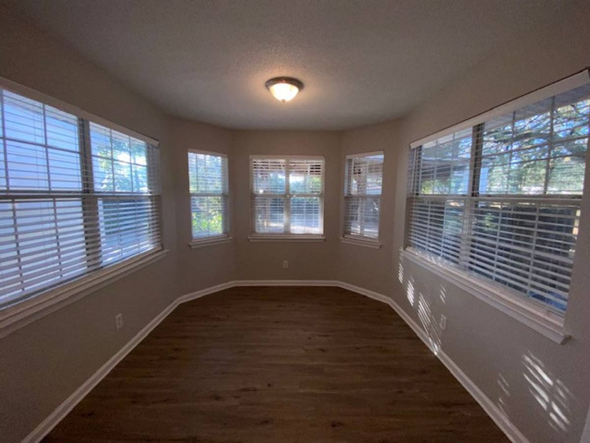 House for rent at 208 20th St, Niceville, FL 32578