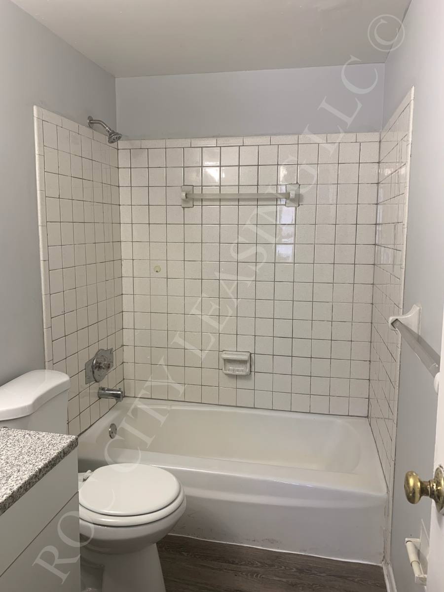 Townhouse for rent at 84 Twin Beeches Dr, Rochester, NY 14608