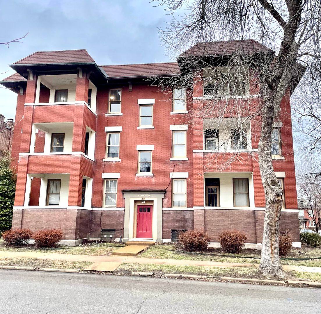 Apartment for rent at 4205 Botanical Ave #3W, Saint Louis, MO 63110