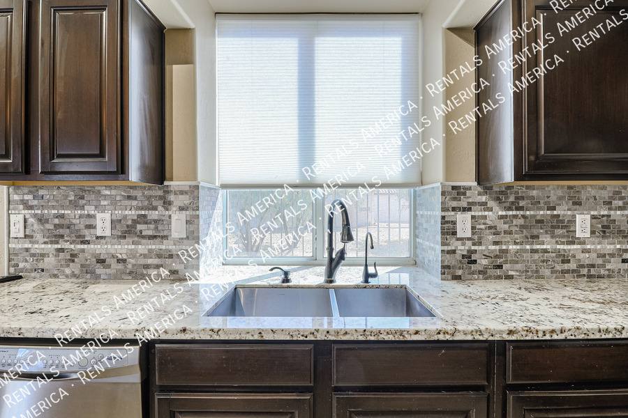 House for rent at 20669 N 41st Lane, Glendale, AZ 85308