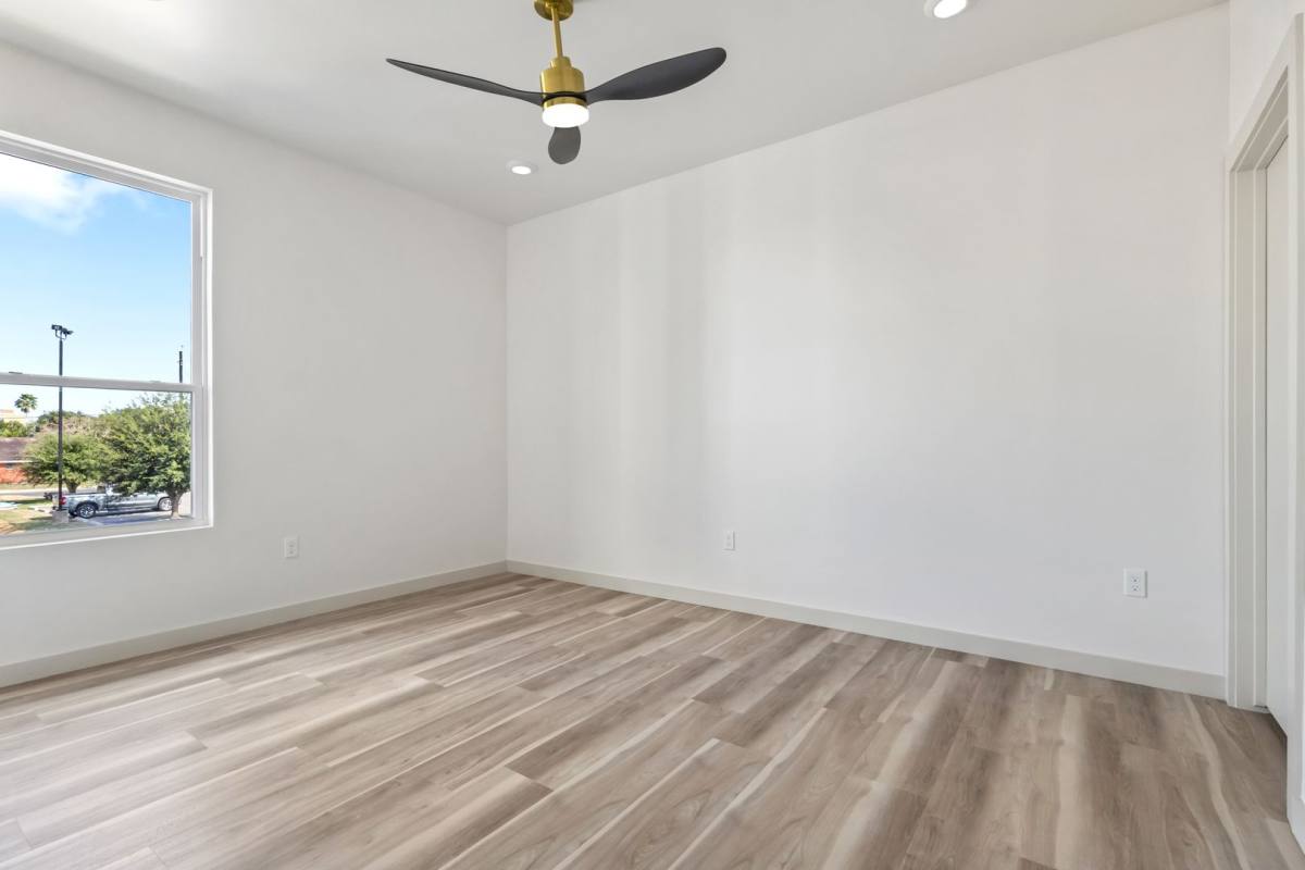 Apartment for rent at 225 E New Hampshire, Harlingen, TX 78550