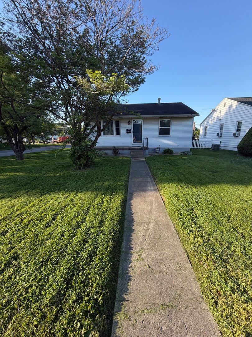 House for rent at 3200 Edgewood Dr, Evansville, IN 47712