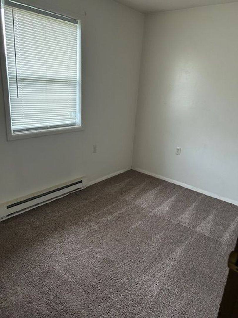 Apartment for rent at 25 Arlington Ave, Thornville, OH 43076