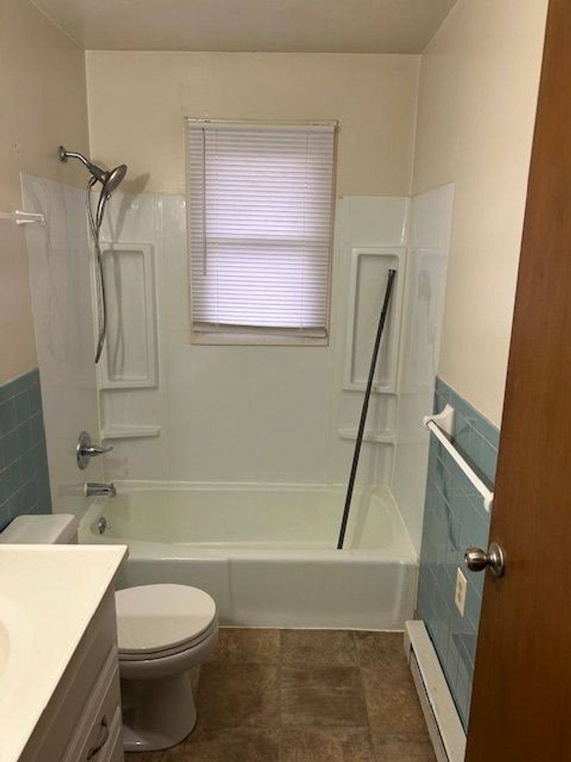 Apartment for rent at 25 Arlington Ave, Thornville, OH 43076