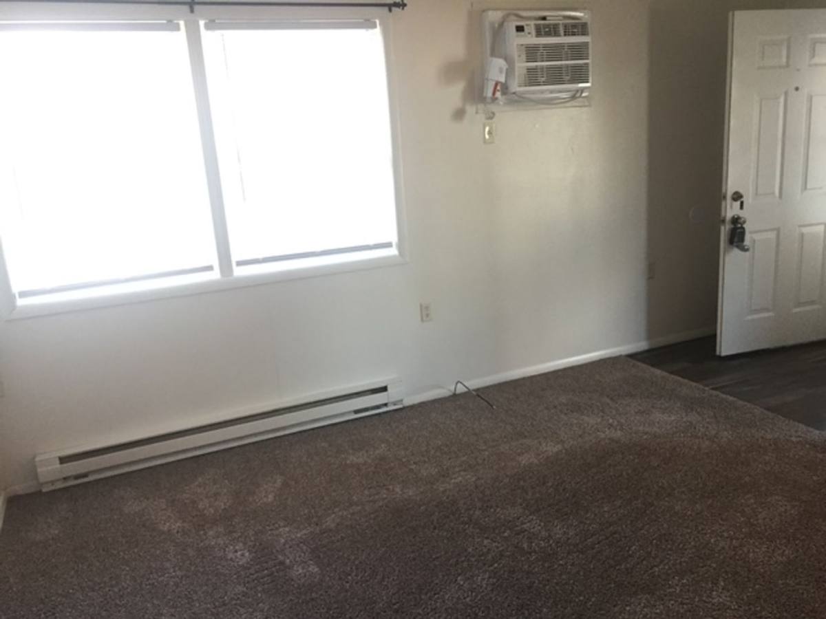 Apartment for rent at 25 Arlington Ave, Thornville, OH 43076