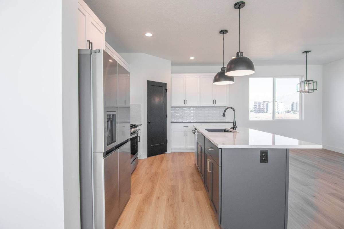 Townhouse for rent at 964 W 350 S, American Fork, UT 84003
