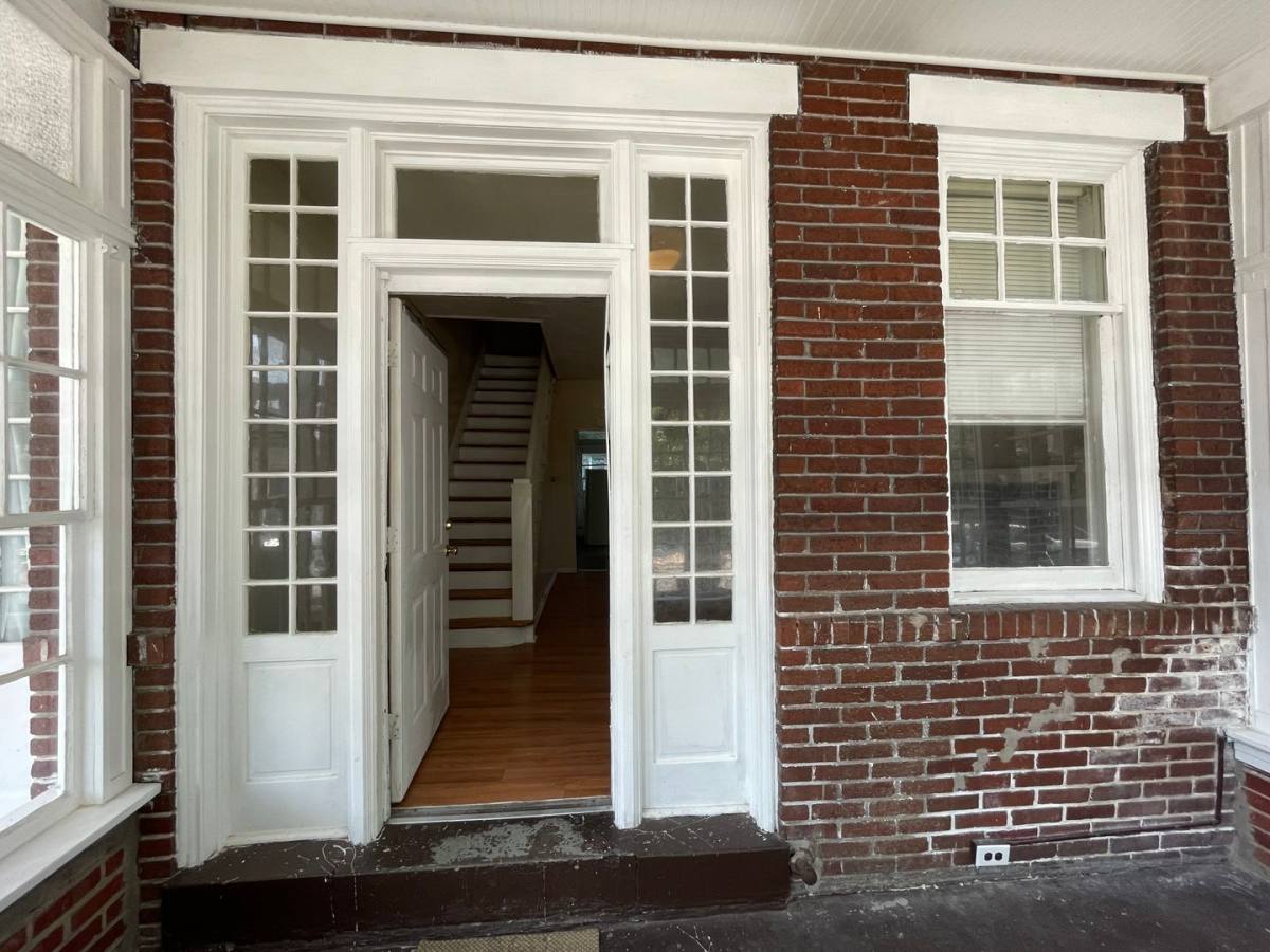 House for rent at 2322 Penn St, Harrisburg, PA 17110