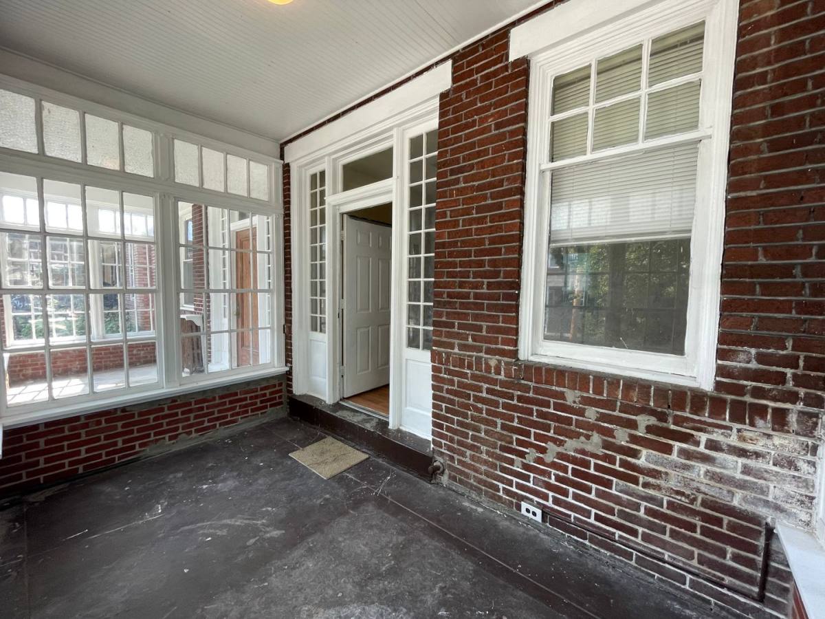 House for rent at 2322 Penn St, Harrisburg, PA 17110