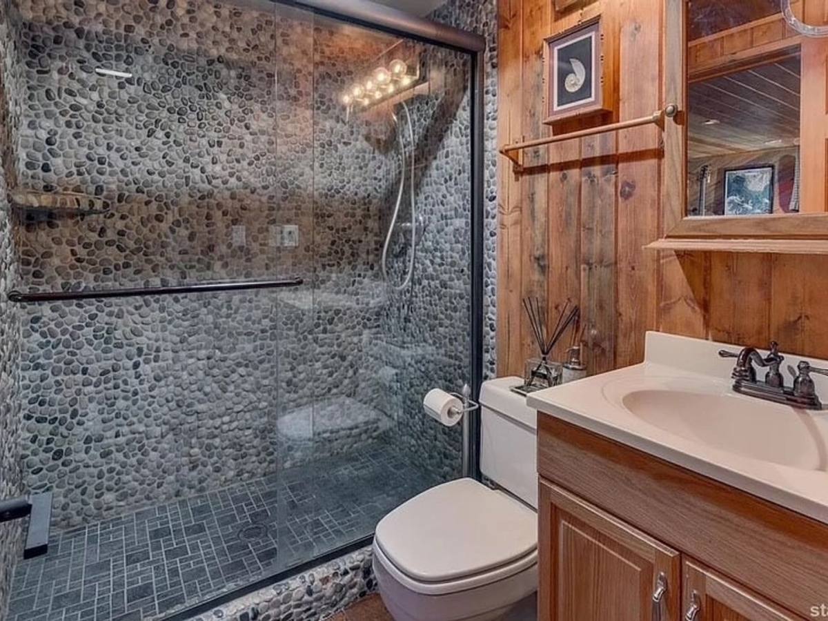 House for rent at 1858 Narragansett Circle, South Lake Tahoe, CA 96150