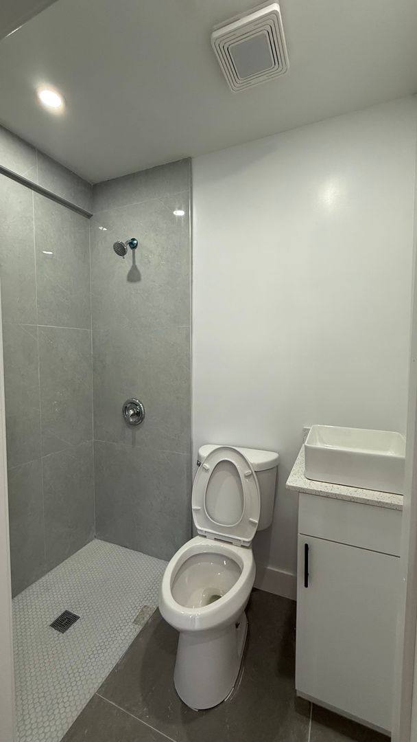 Apartment for rent at 211 SW 10th Ave, Miami, FL 33130