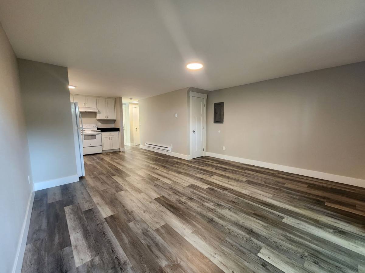 Townhouse for rent at 702 5th Ave S, Kent, WA 98032
