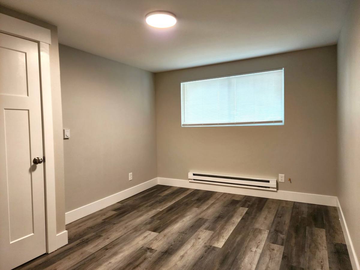 Townhouse for rent at 702 5th Ave S, Kent, WA 98032