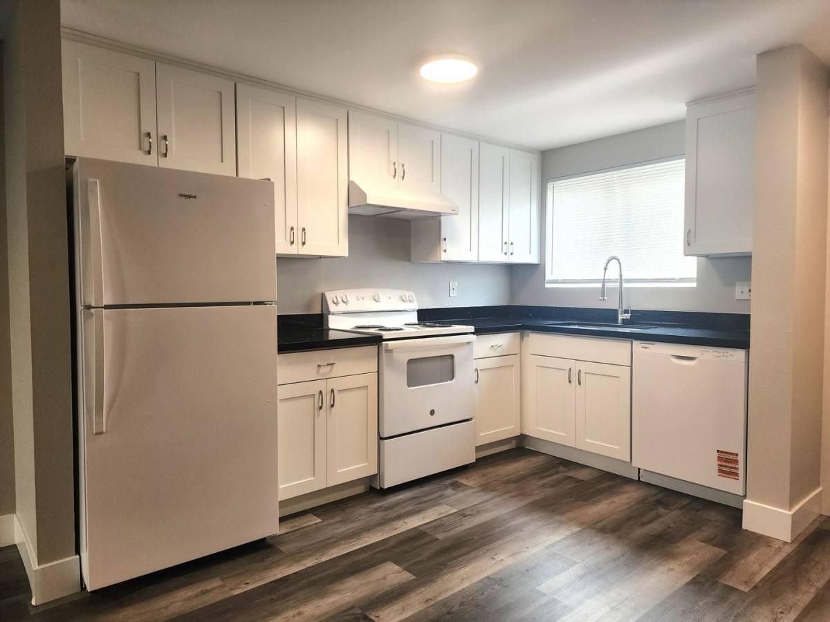 Townhouse for rent at Kent Fifth Avenue Townhomes, 702 5th Ave S, Kent, WA 98032
