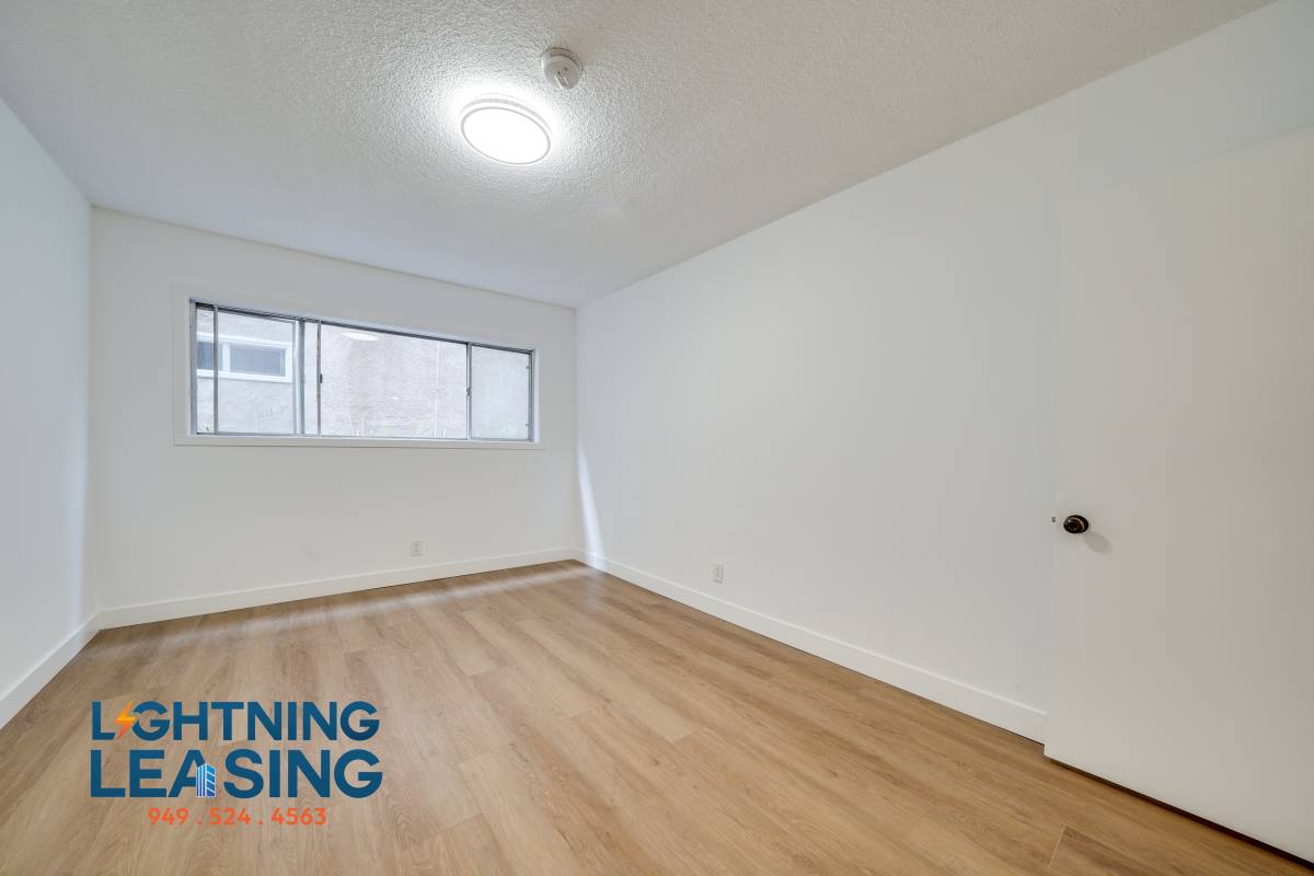 Apartment for rent at 408 N Palm Dr #101, Beverly Hills, CA 90210