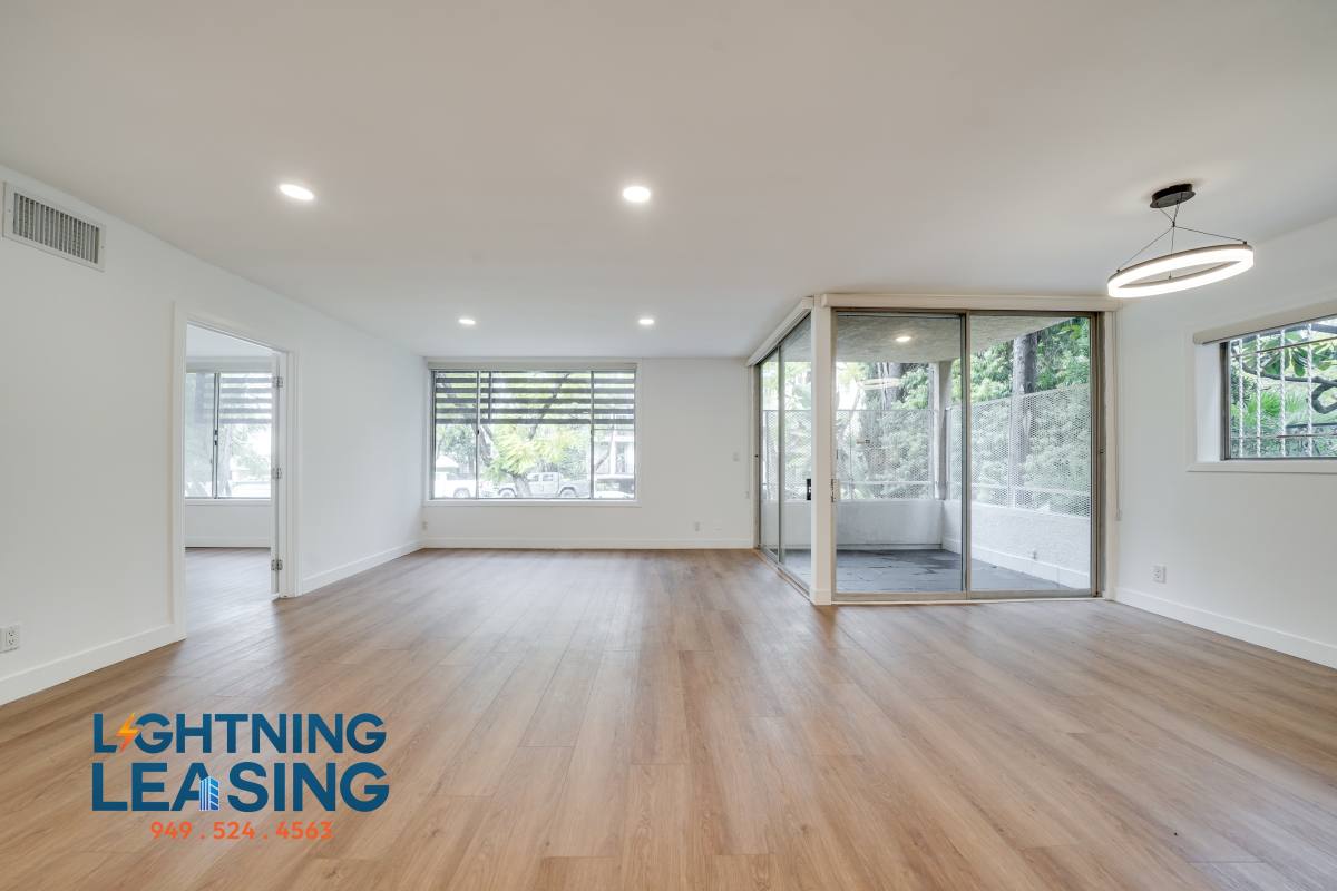 Apartment for rent at 408 N Palm Dr #101, Beverly Hills, CA 90210