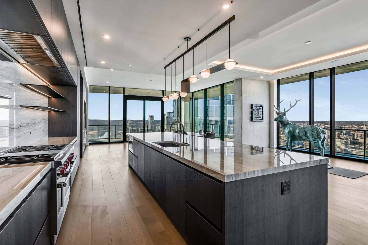 Apartment for rent at 611 Davis St #A6-11, Austin, TX 78701