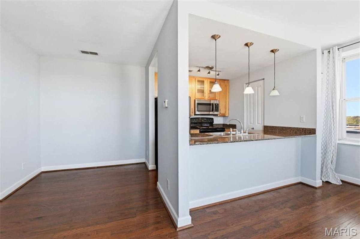 Condo for rent at 5330 Pershing Ave, Saint Louis, MO 63112