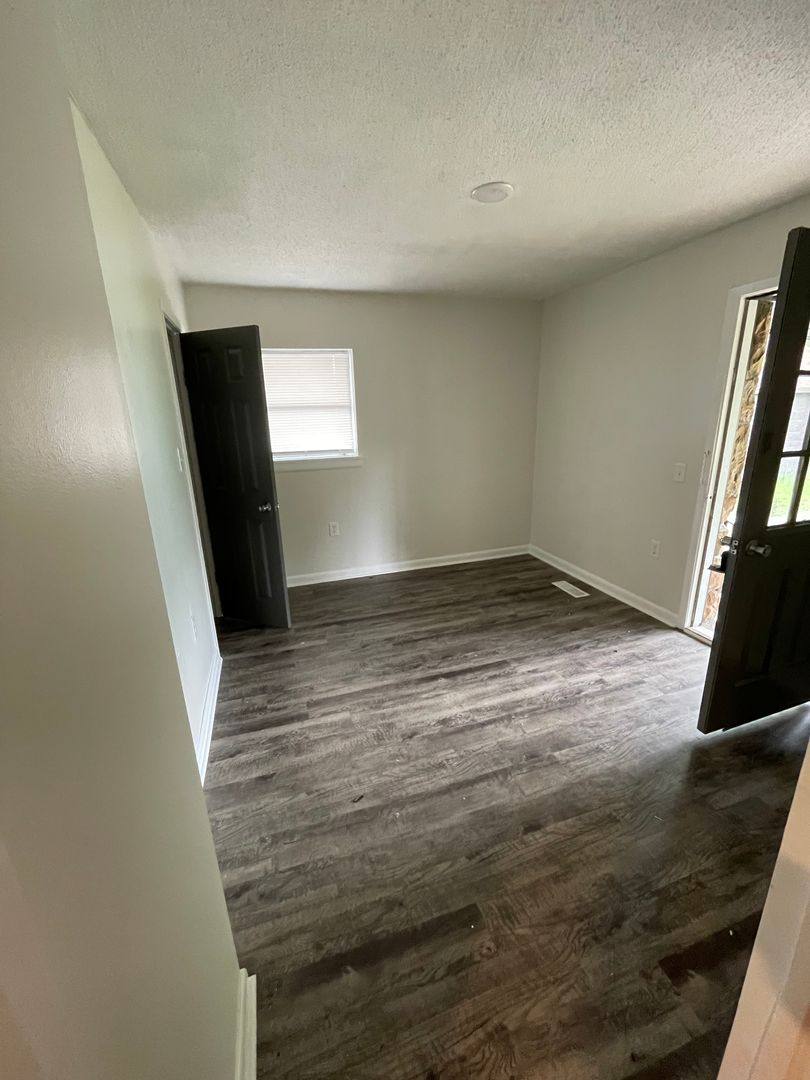Apartment for rent at 1406 5th St SW, Cullman, AL 35055