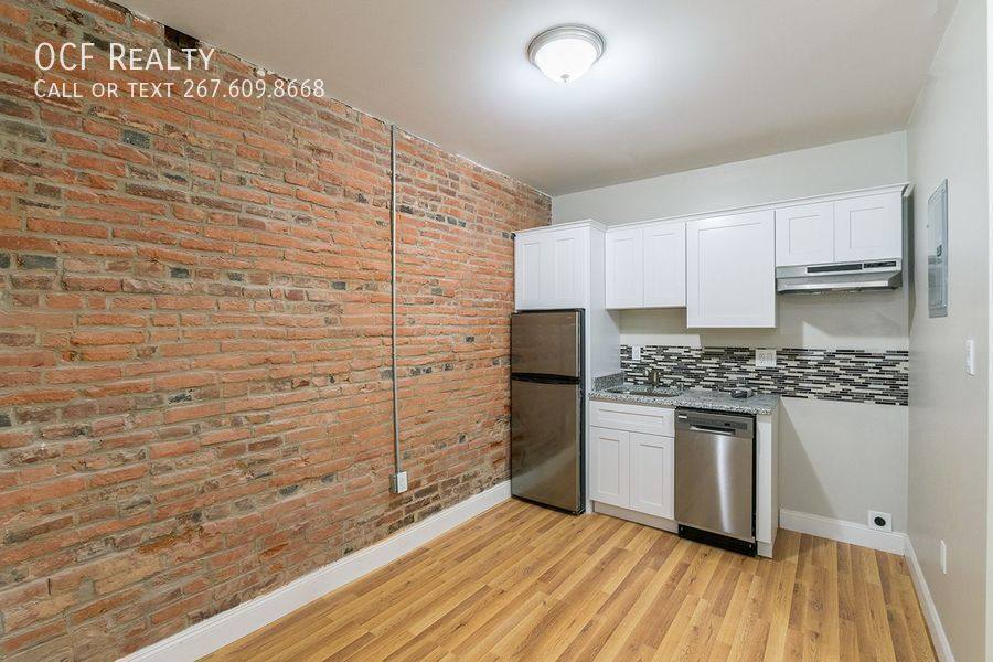 Apartment for rent at 1126 E Passyunk Ave #1, Philadelphia, PA 19147