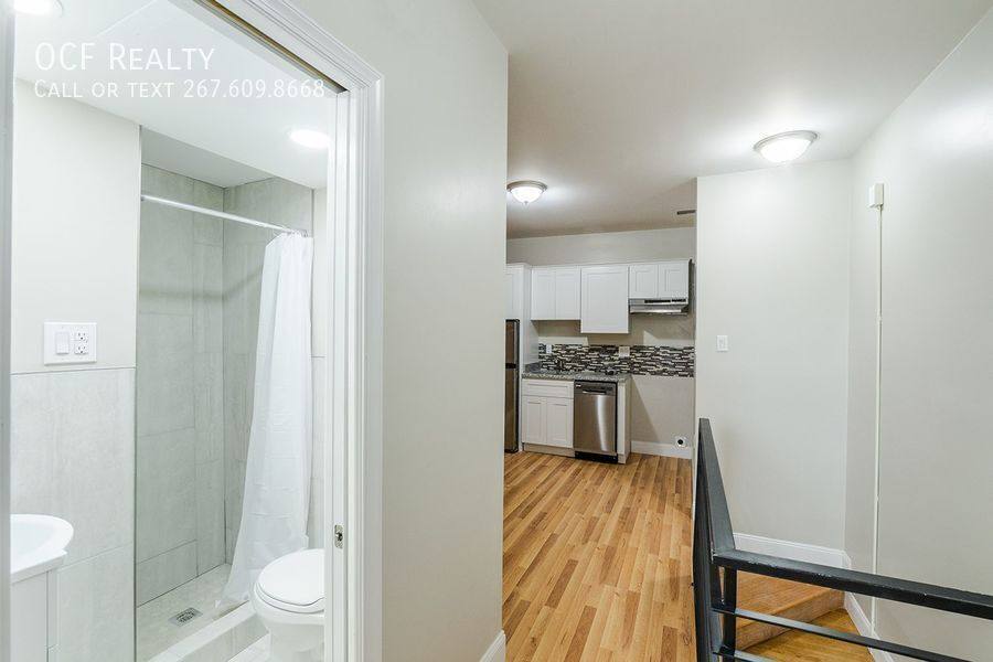 Apartment for rent at 1126 E Passyunk Ave #1, Philadelphia, PA 19147