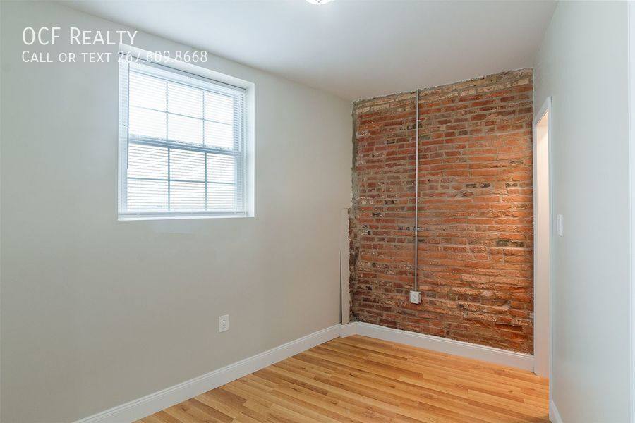 Apartment for rent at 1126 E Passyunk Ave #1, Philadelphia, PA 19147