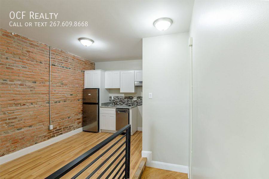 Apartment for rent at 1126 E Passyunk Ave #1, Philadelphia, PA 19147