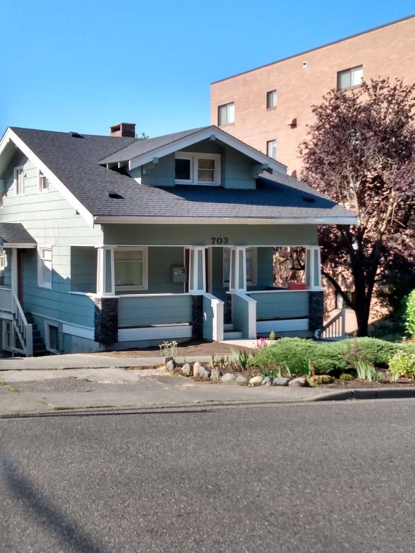 Apartment for rent at 703 N Garden St, Bellingham, WA 98225