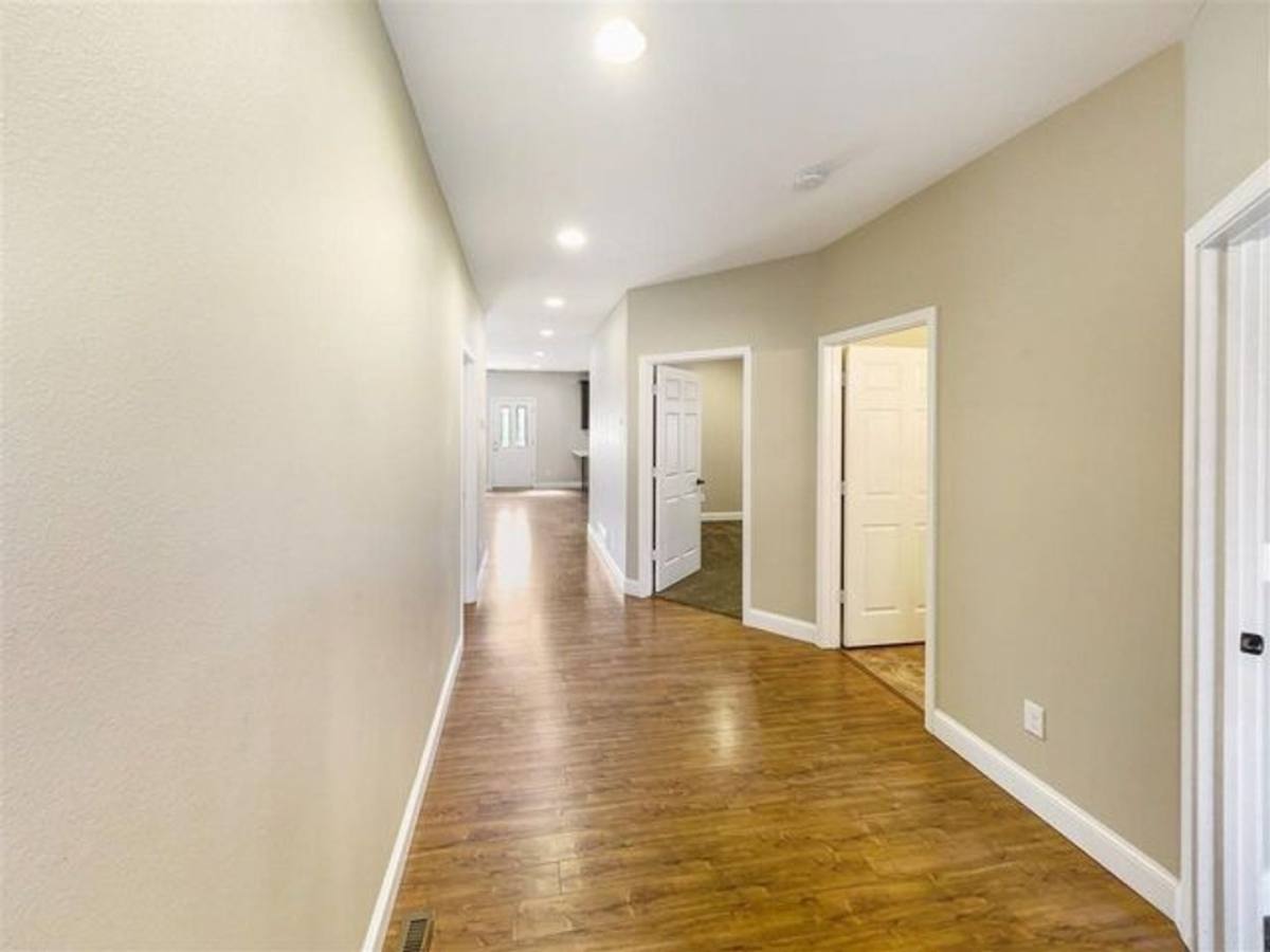 Apartment for rent at 414 2nd Ave SW, Surrey, ND 58785