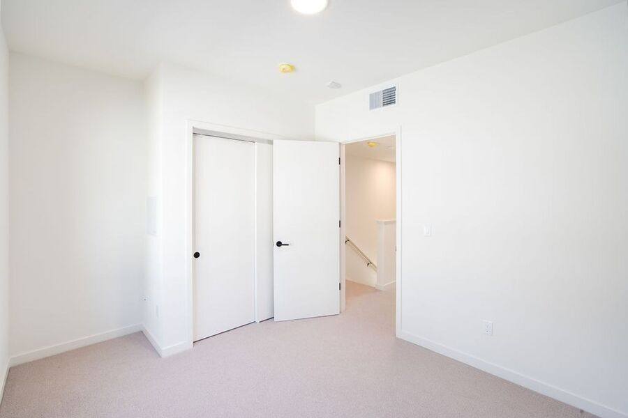Townhouse for rent at 4690 Tompkins Ave #103, Oakland, CA 94619