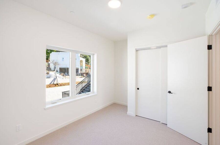 Townhouse for rent at 4690 Tompkins Ave #103, Oakland, CA 94619