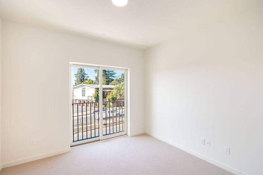 Townhouse for rent at 4690 Tompkins Ave #103, Oakland, CA 94619