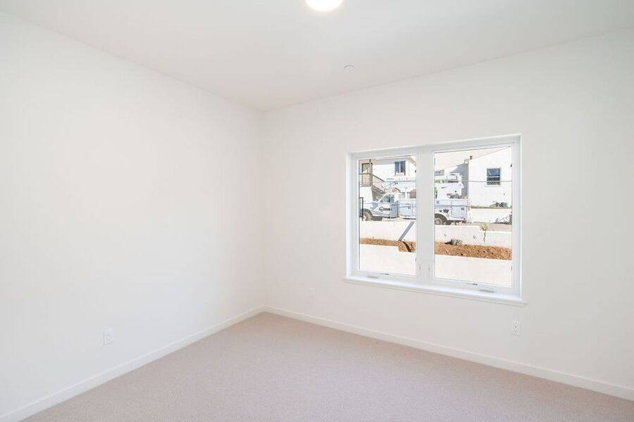 Townhouse for rent at 4690 Tompkins Ave #103, Oakland, CA 94619