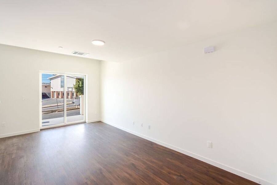 Townhouse for rent at 4690 Tompkins Ave #103, Oakland, CA 94619