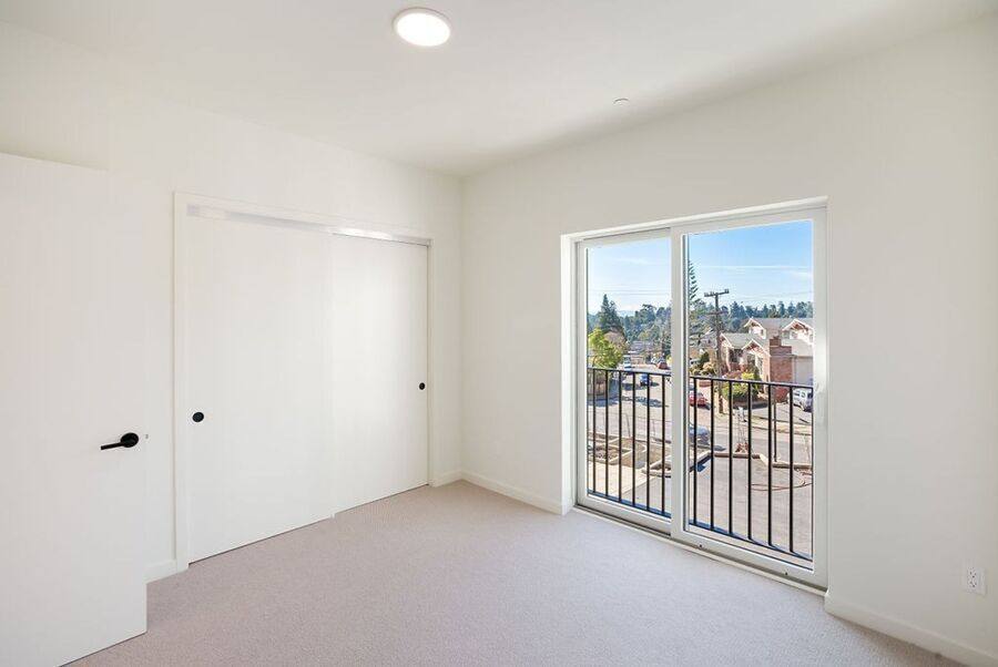 Townhouse for rent at 4690 Tompkins Ave #103, Oakland, CA 94619